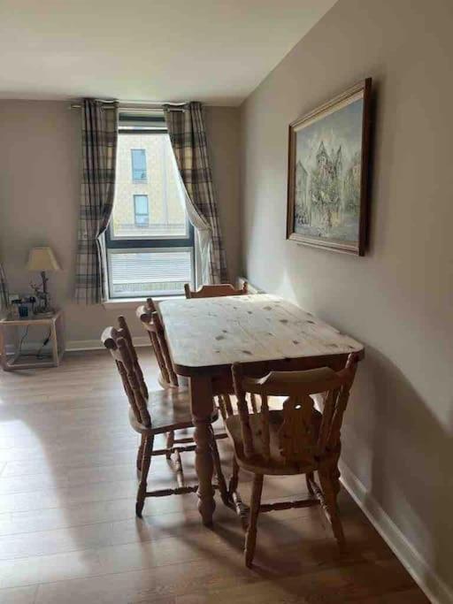 Modern Edinburgh Apartment 2 Bedrooms & Two Bathrooms Eksteriør billede