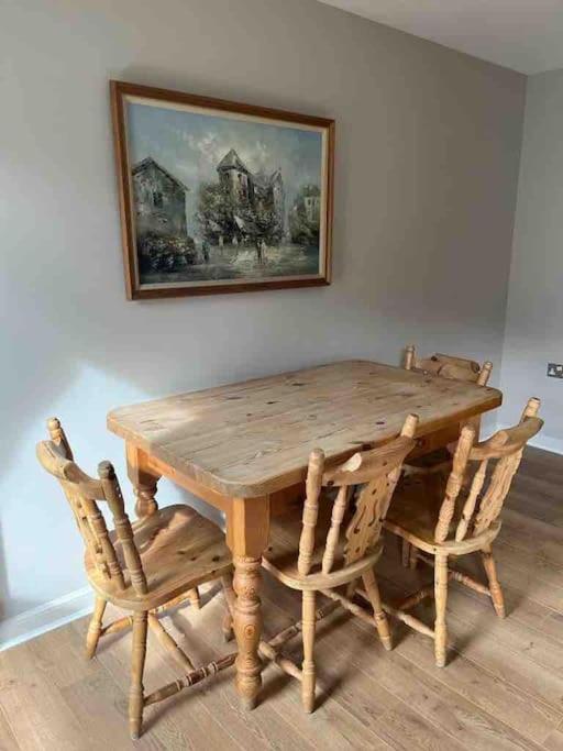 Modern Edinburgh Apartment 2 Bedrooms & Two Bathrooms Eksteriør billede